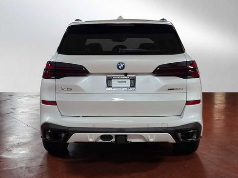 Used 2026 BMW X5 xDrive50e w/ M Sport Package AWD/4WD image 4
