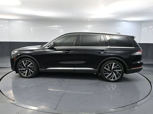 Used 2025 Lincoln Aviator Reserve w/ Equipment Group 201A AWD/4WD image 11