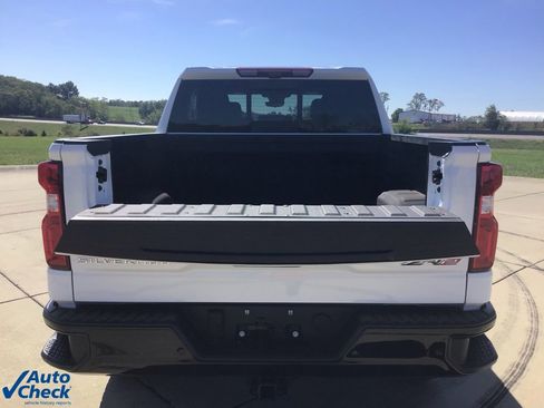 Used 2025 Chevrolet Silverado 1500 ZR2 w/ Technology Package image 5