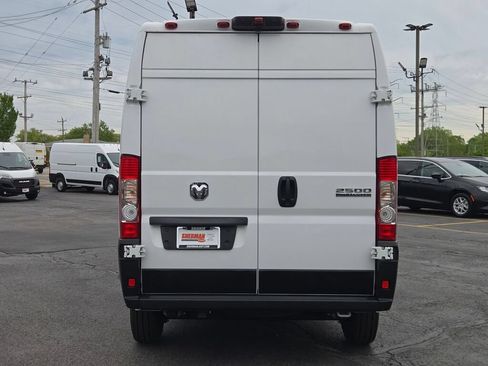 Used 2026 RAM ProMaster 2500 w/ Convenience Group FWD image 16