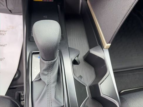 Used 2025 Toyota Camry LE image 18