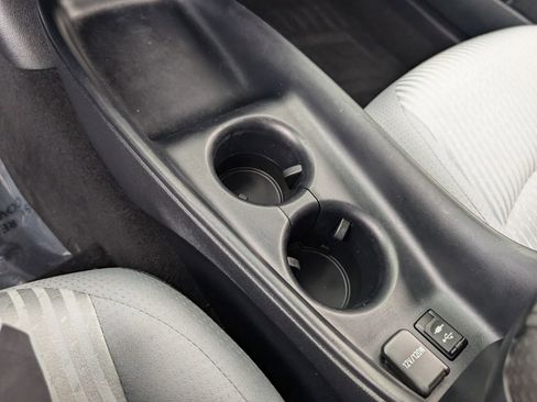 Used 2018 Toyota Prius One image 27