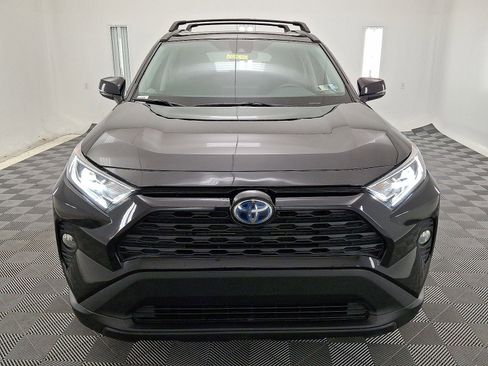 Used 2021 Toyota RAV4 XLE w/ Convenience Package image 28