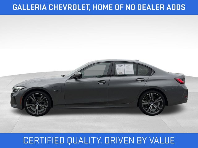 Used 2023 BMW 330e xDrive AWD/4WD image 4