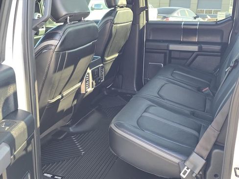 Used 2018 Ford F150 Platinum w/ Equipment Group 701A Luxury image 9