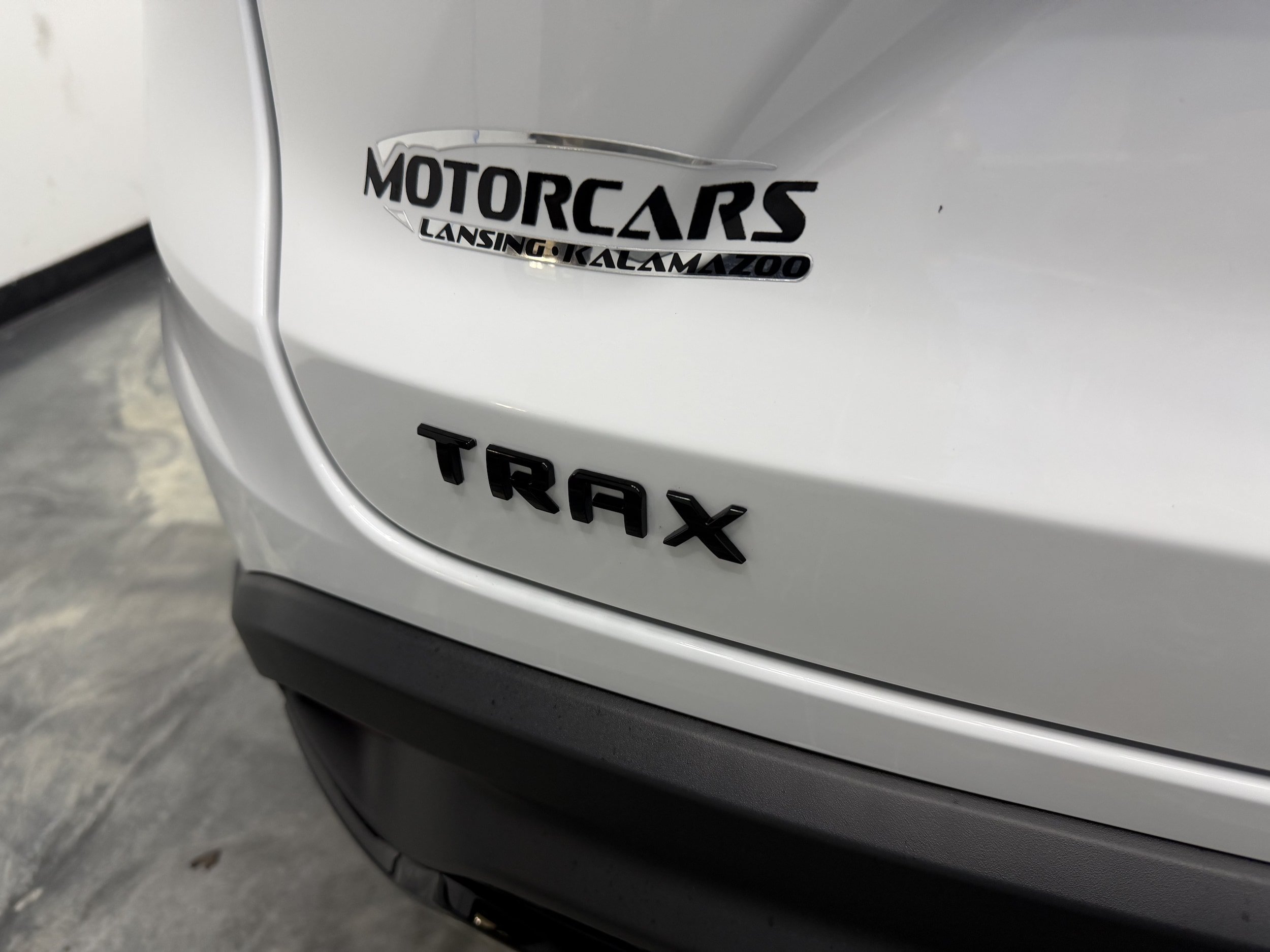 Used 2024 Chevrolet Trax RS w/ Sunroof Package FWD image 30