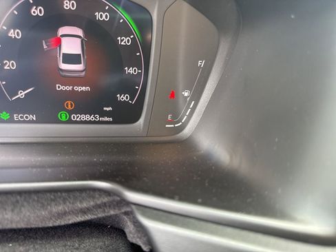 Used 2025 Honda Accord EX-L image 9