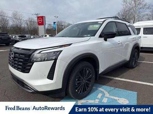 New 2026 Nissan Pathfinder SL w/ SL Premium Package image 4