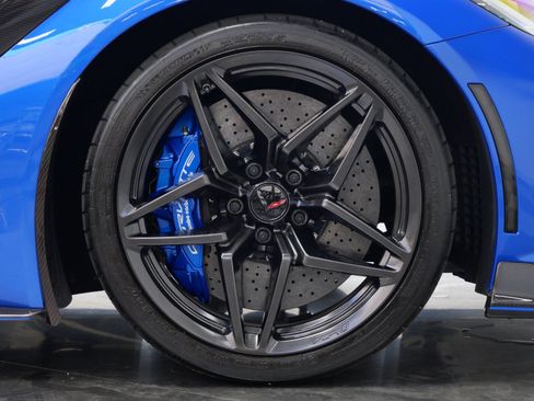 Used 2019 Chevrolet Corvette ZR1 RWD image 42