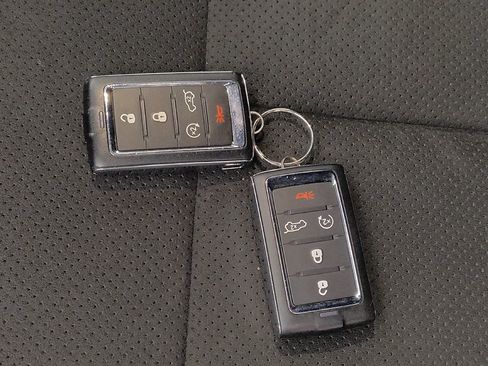 Used 2023 Jeep Grand Cherokee Altitude AWD/4WD image 32