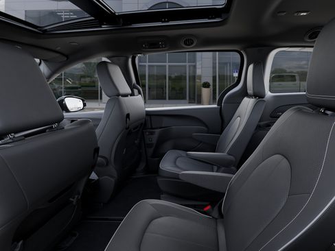 New 2027 Chrysler Pacifica Limited AWD/4WD image 23