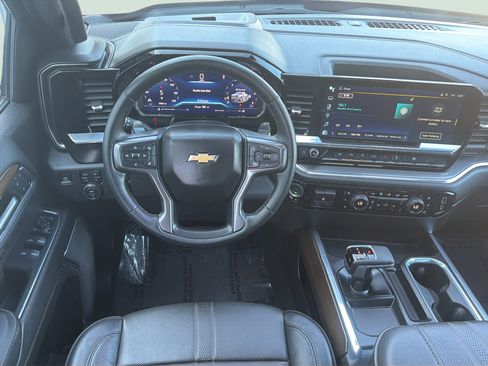 Used 2024 Chevrolet Silverado 1500 High Country AWD/4WD image 16