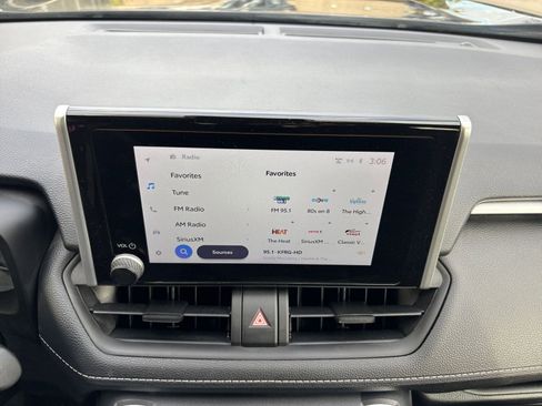 Used 2025 Toyota RAV4 LE image 21