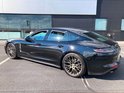 Certified 2023 Porsche Panamera 4 Platinum Edition image 3