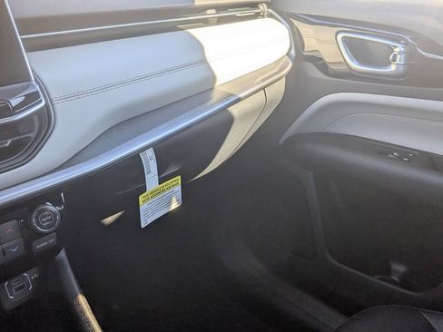 New 2026 Jeep Compass Limited image 26