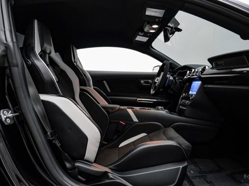 Used 2020 Ford Mustang Shelby GT500 w/ Carbon Fiber Track Pack image 42