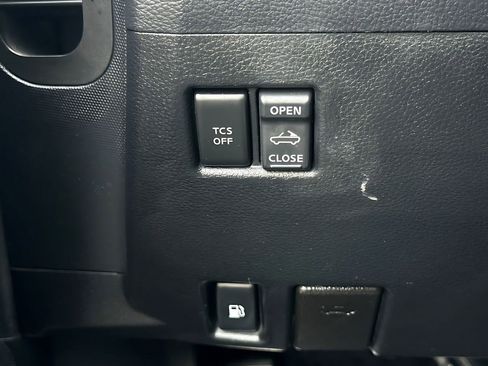 Used 2004 Nissan 350Z Touring image 30