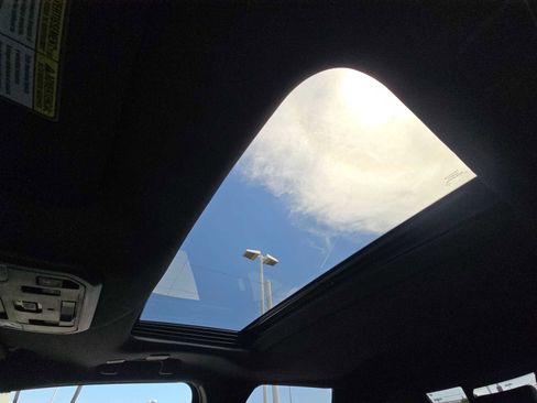 Certified 2025 Toyota Tacoma TRD Sport w/ TRD Sport Premium Package AWD/4WD image 36