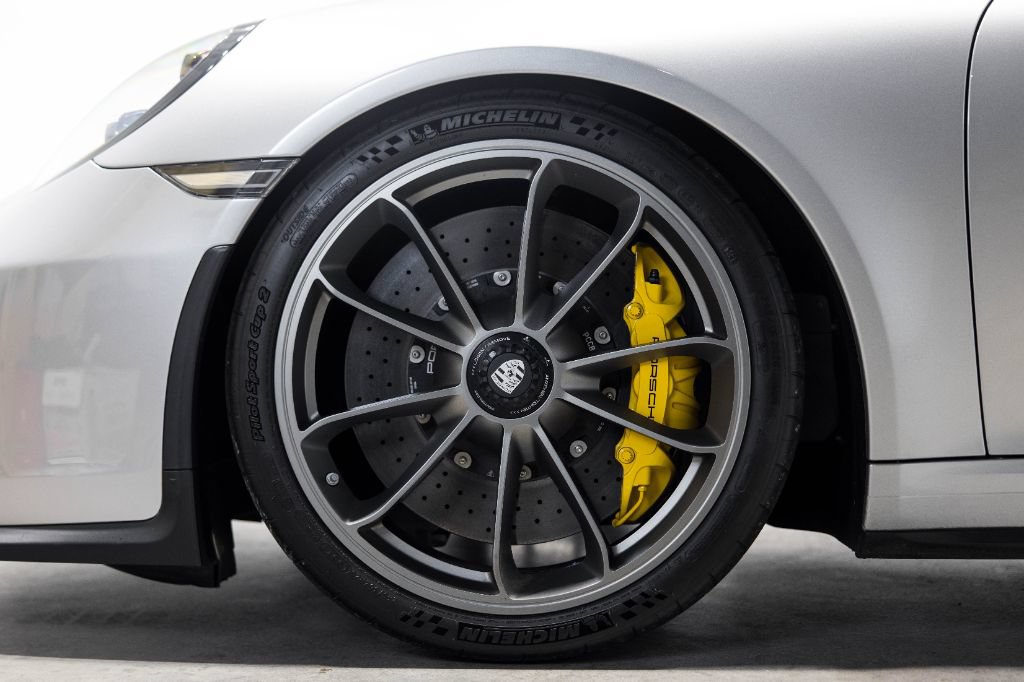 Used 2018 Porsche 911 GT3 RWD image 30