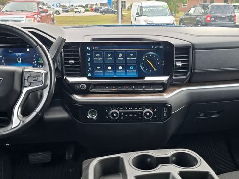 Certified 2022 Chevrolet Silverado 1500 RST image 17