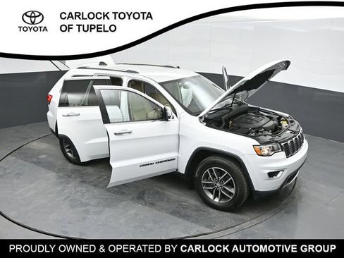 Used 2018 Jeep Grand Cherokee Limited image 47