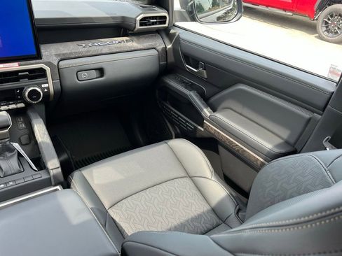 Used 2026 Toyota Tacoma Limited AWD/4WD image 20