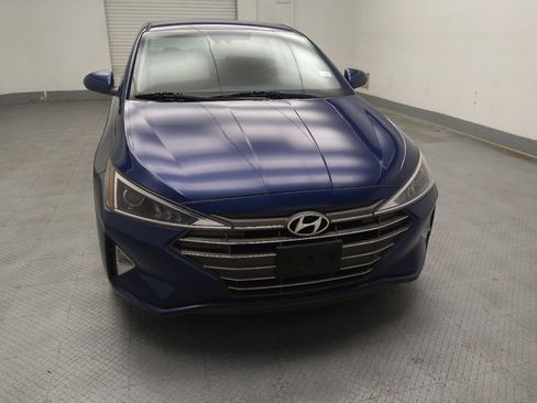 Used 2020 Hyundai Elantra SE FWD image 14