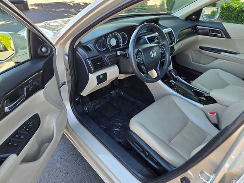 Used 2017 Honda Accord EX-L image 19