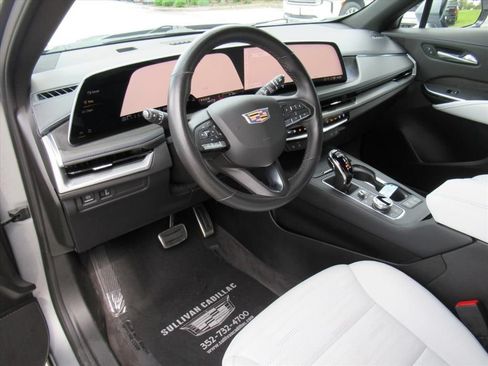 Certified 2025 Cadillac XT4 Sport AWD/4WD image 16