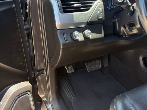 Used 2018 Chevrolet Tahoe LT AWD/4WD image 17