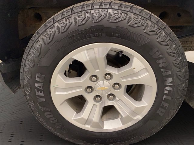 Used 2017 Chevrolet Silverado 1500 LT w/ All Star Edition AWD/4WD image 37