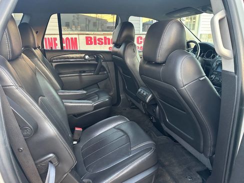 Used 2017 Buick Enclave Leather image 11