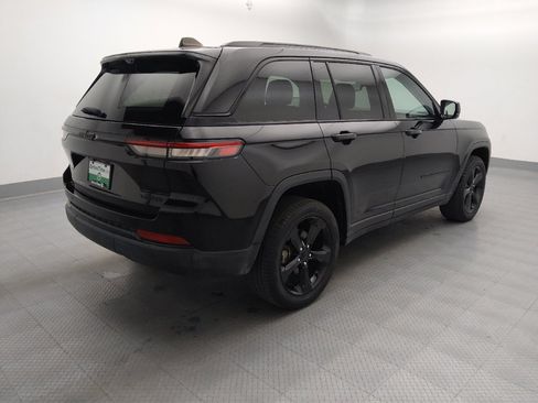 Used 2023 Jeep Grand Cherokee Limited w/ Luxury Tech Group II RWD image 10