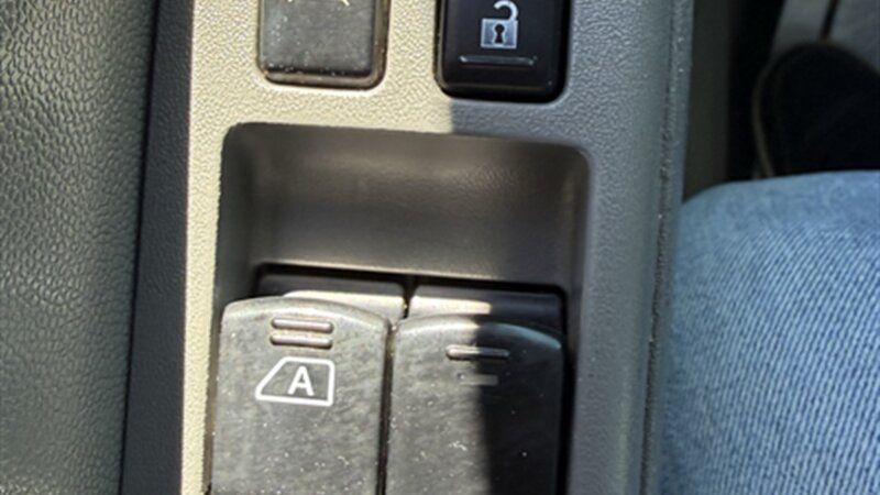 Used 2016 Nissan Frontier SV w/ SV Value Truck Package RWD image 17