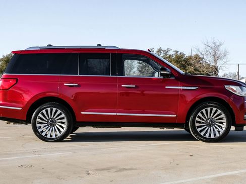 Used 2018 Lincoln Navigator Reserve w/ Technology Package image 10