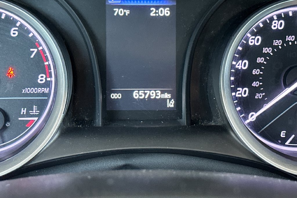 Used 2021 Toyota Camry LE FWD image 29
