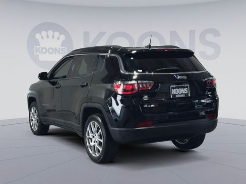 Used 2022 Jeep Compass Latitude AWD/4WD image 11