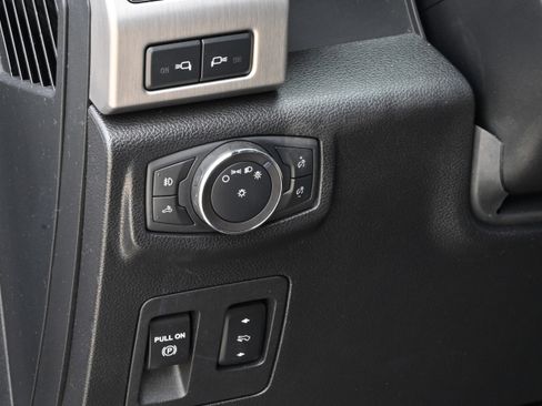 Used 2019 Ford F150 Platinum image 28