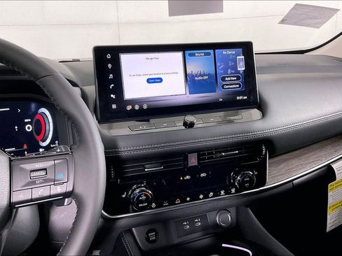 New 2026 Nissan Rogue Platinum w/ Platinum Premium Package image 11