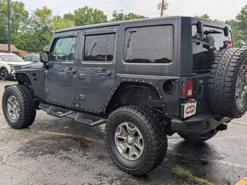 Used 2017 Jeep Wrangler Unlimited Rubicon w/ Connectivity Group AWD/4WD image 6