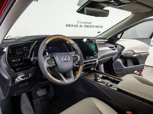 Used 2025 Lexus RX 350 w/ Convenience Package AWD/4WD image 20