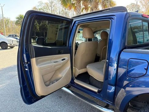 Used 2015 Toyota Tacoma PreRunner w/ SR5 Package image 26