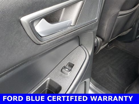 Certified 2022 Ford Edge SE w/ Black Appearance Package image 9