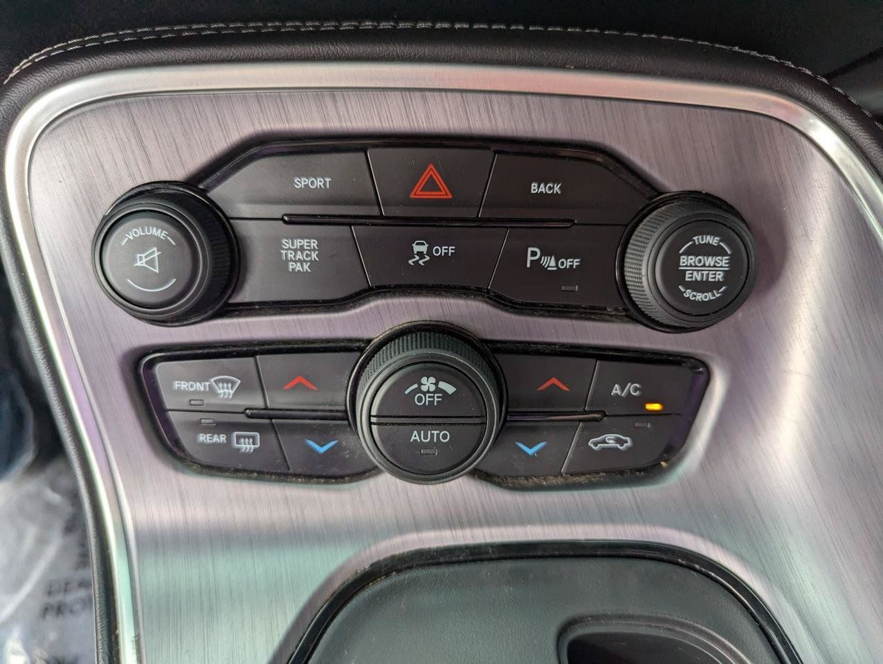 Used 2016 Dodge Challenger R/T Scat Pack RWD image 21