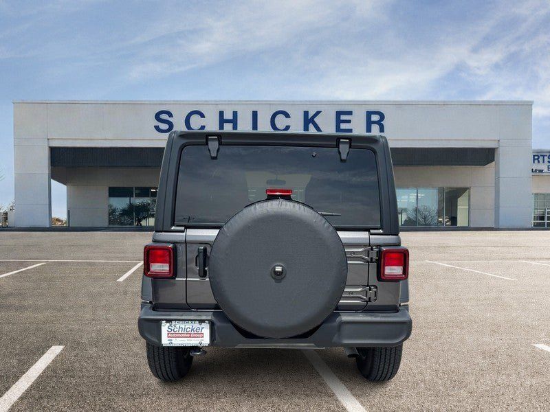 Used 2022 Jeep Wrangler Unlimited Sport AWD/4WD image 4