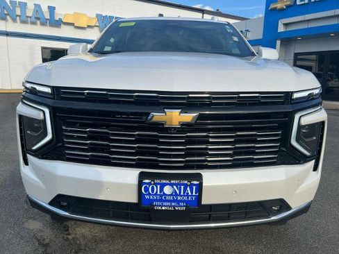 Used 2025 Chevrolet Tahoe High Country AWD/4WD image 2