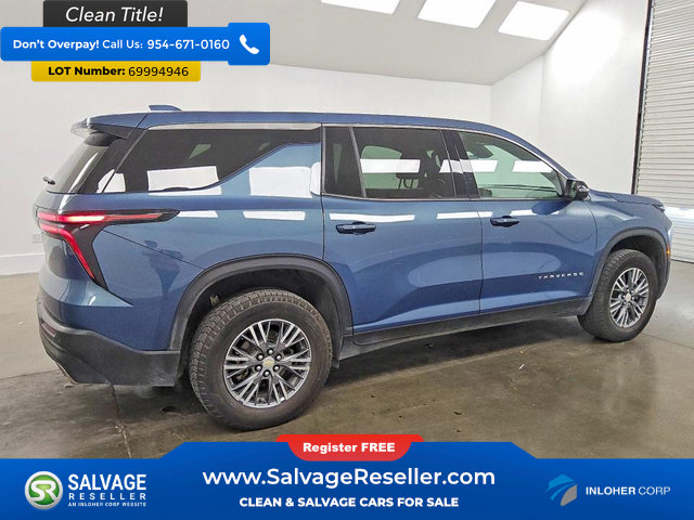 Used 2024 Chevrolet Traverse LS FWD image 4