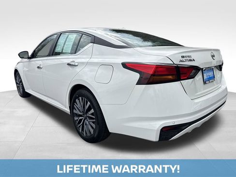 Used 2025 Nissan Altima 2.5 SV image 4