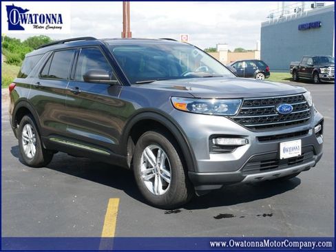 Certified 2024 Ford Explorer XLT w/ Equipment Group 202A AWD/4WD image 1