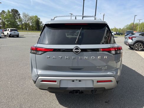 Used 2023 Nissan Pathfinder Platinum image 7